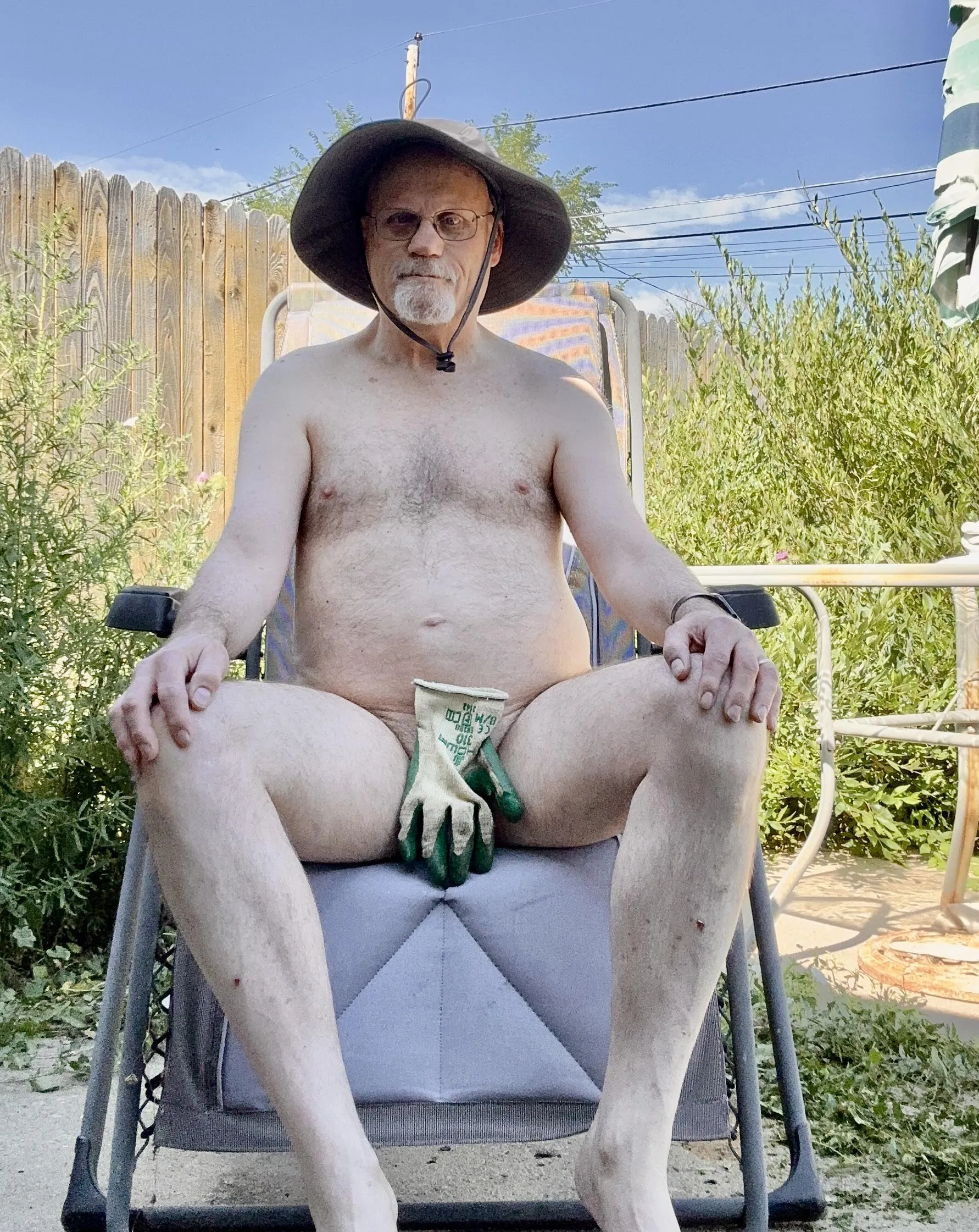 [wpc] A well placed glove