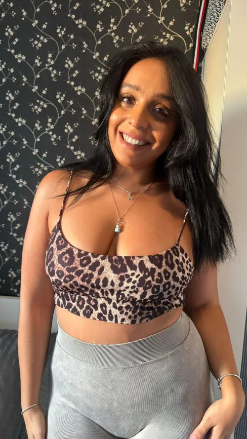 Bad doll, fat booty—your hands look lonely down there