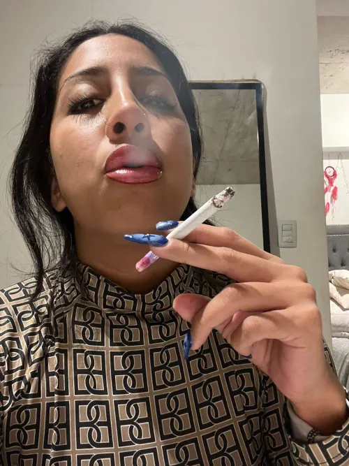 Does your bitch knows about your fetish?😈😈😈