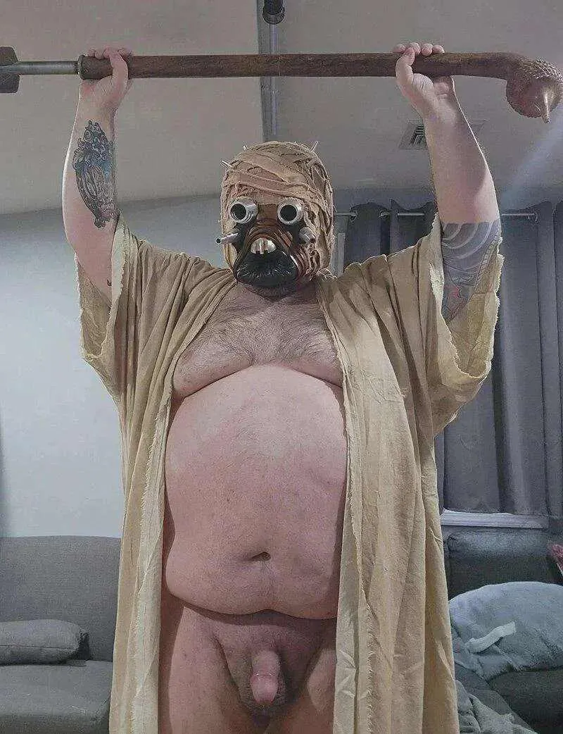 The sand people are easily startled...and aroused