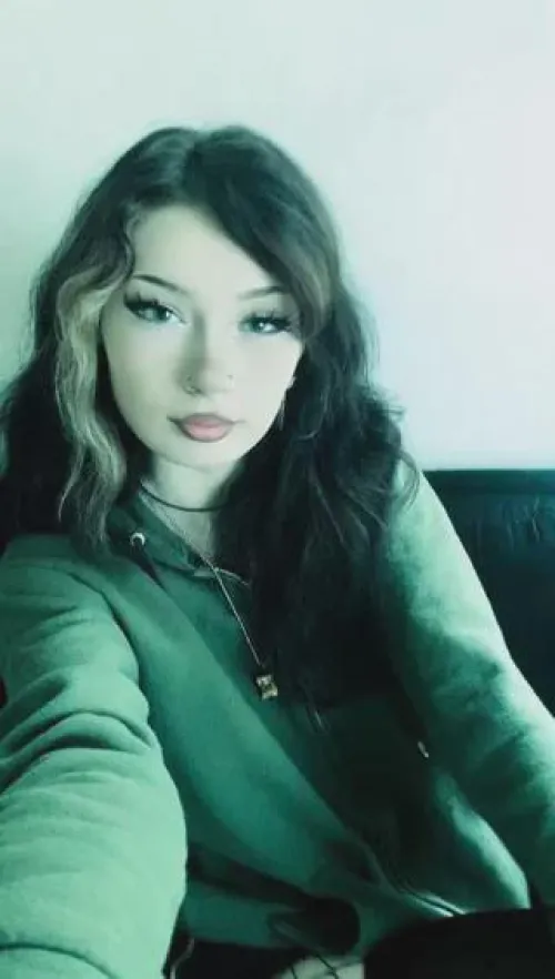 add me on T/G for content @iwantrobux