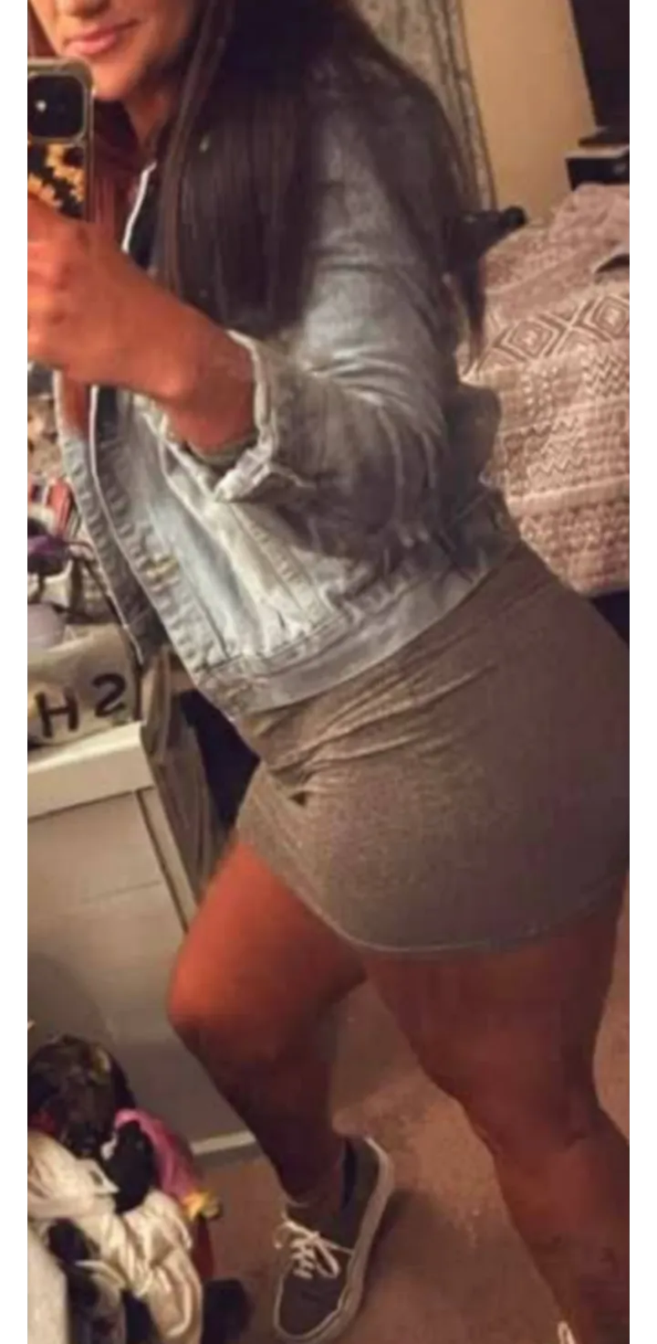 [B4d] f 28 mostly looking for a genuine connection 🖤 gfe is available also. Hopefully I hear from you soon 🖤🖤