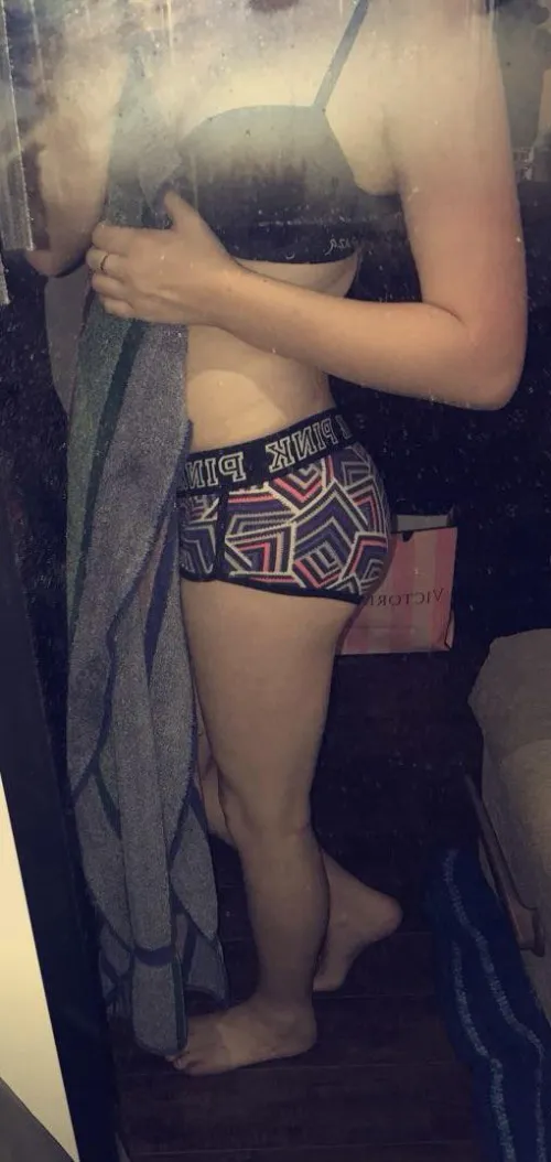 [B4D] Hey there! I'm 24 f looking for a sugardaddy/gfe. Id love to chat and see if we would be a good fit for each other. Im also willing to verify myself