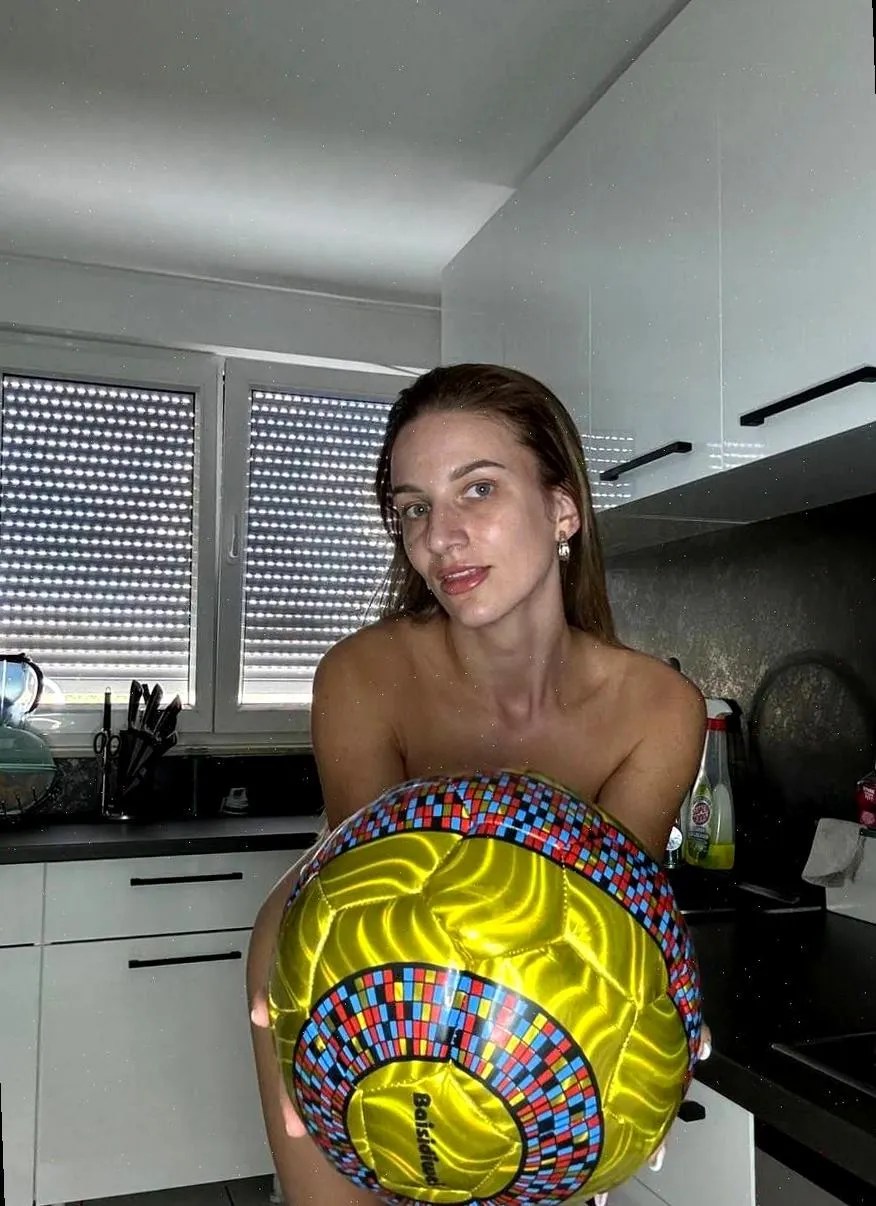 Can you stretch me out, Daddy?!?🦋🫶