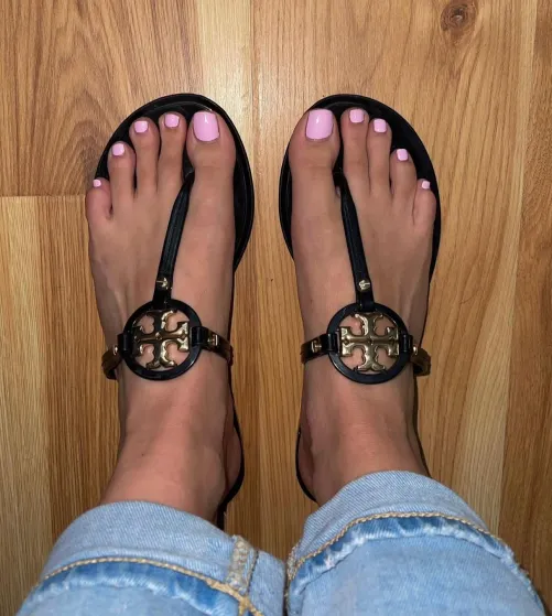 Could use a foot rub 😮‍💨