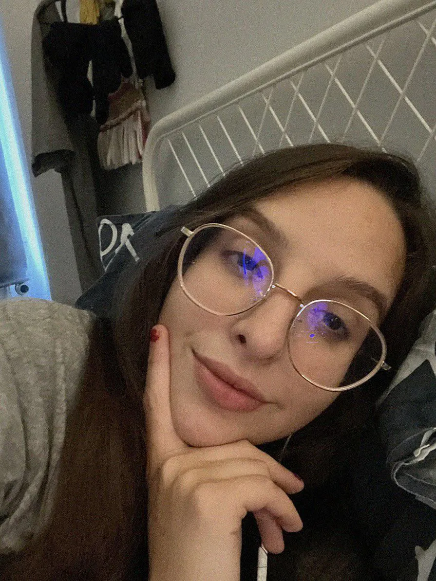 does wearing my specs make me cute?