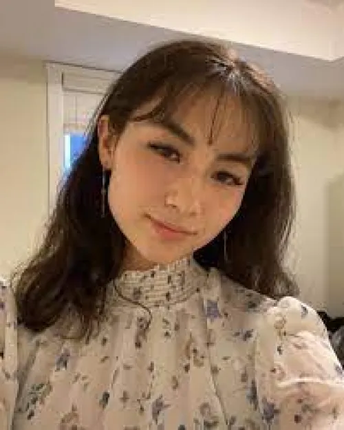 F4A You're Kyedae and Sakura's sister. All three of you have a rule where you're all freeuse to eachother.