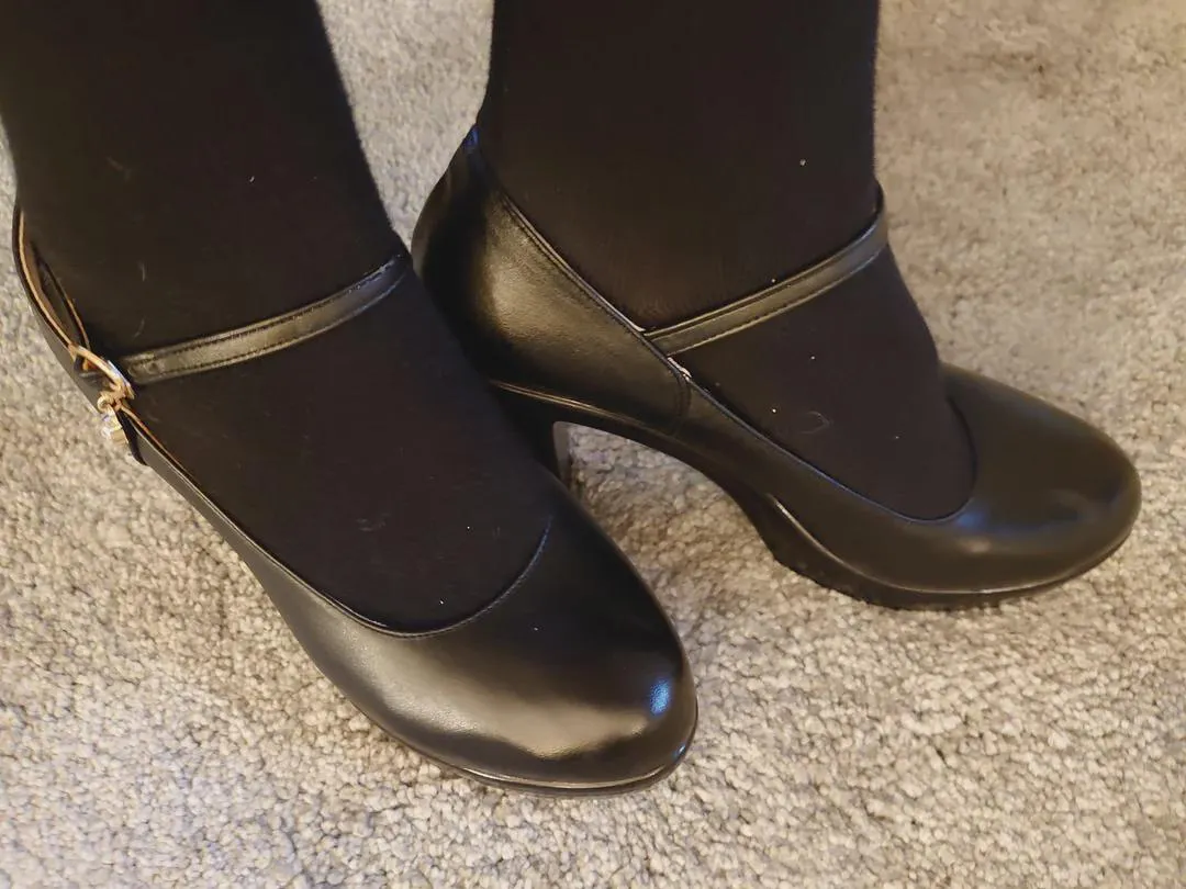 Habe ein altes Bild meiner Mary Janes gefunden :3