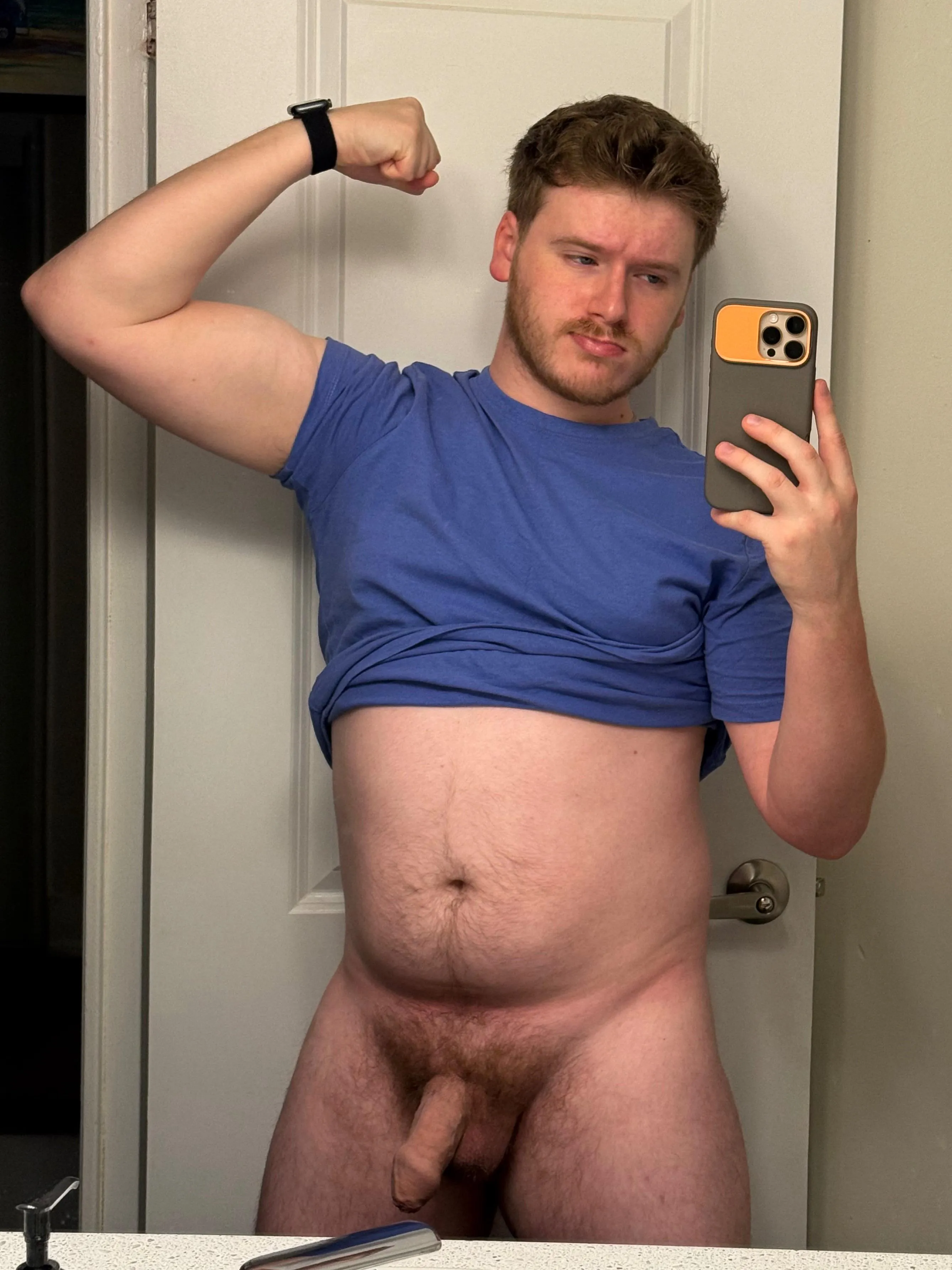 I gotta work on my arms I think 💪🤔 [27]