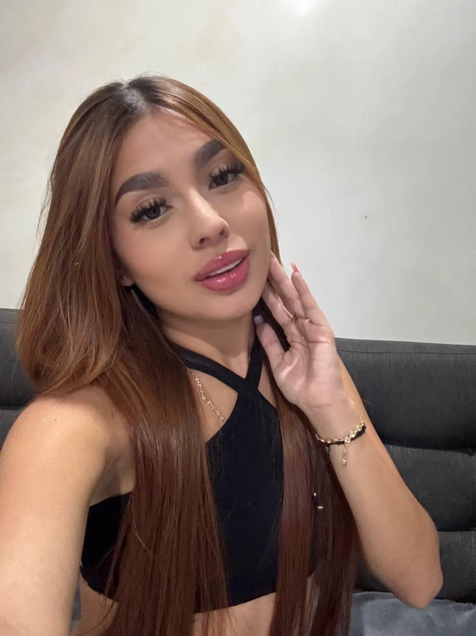 i look bored but i swear the lighting was kinda cute so here we are