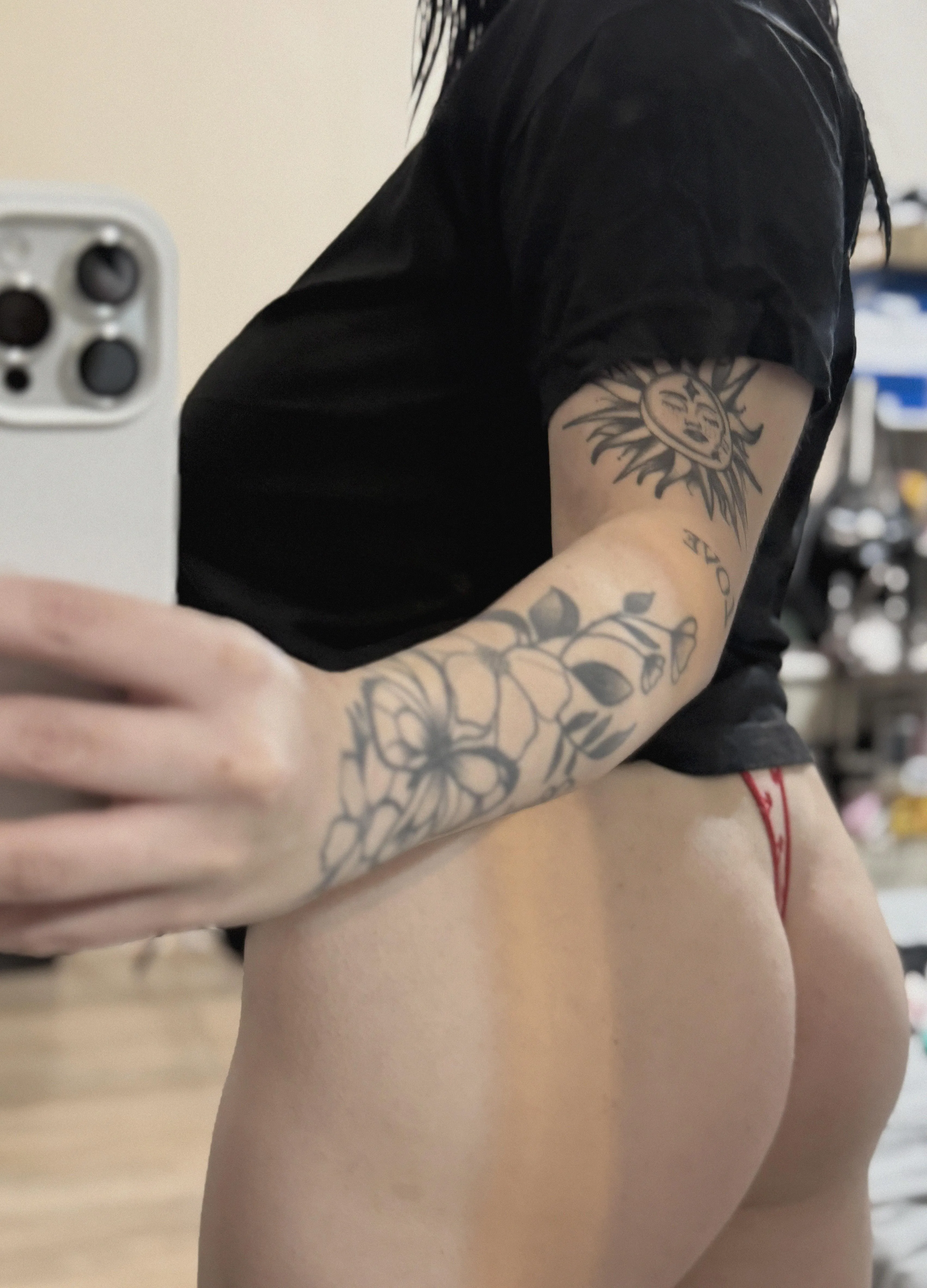 i love it if u will grab my hips from behind