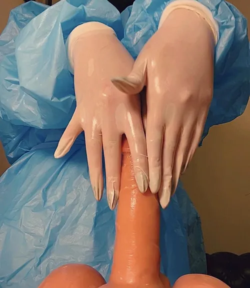 It’s hard to control myself during an exam with an impressive cock