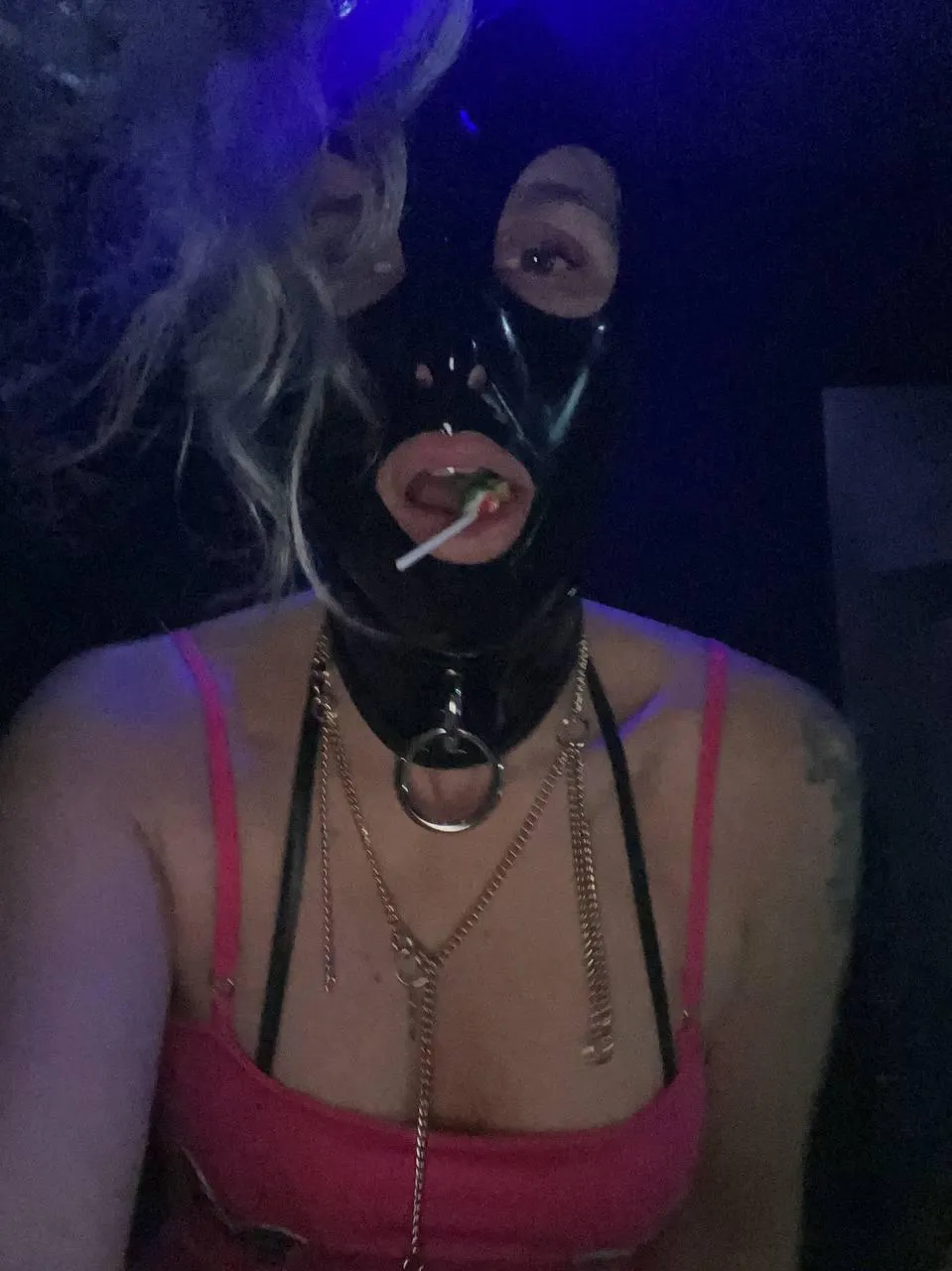 kinky and fun milf, don't be distracted only admire