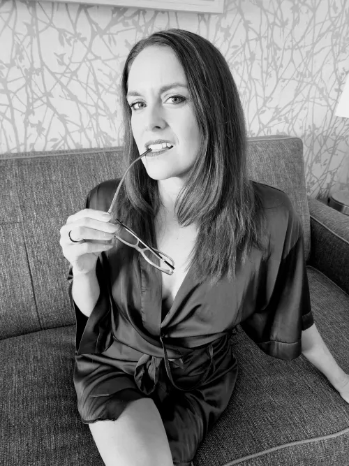 Lazy Sunday... who needs clothes?