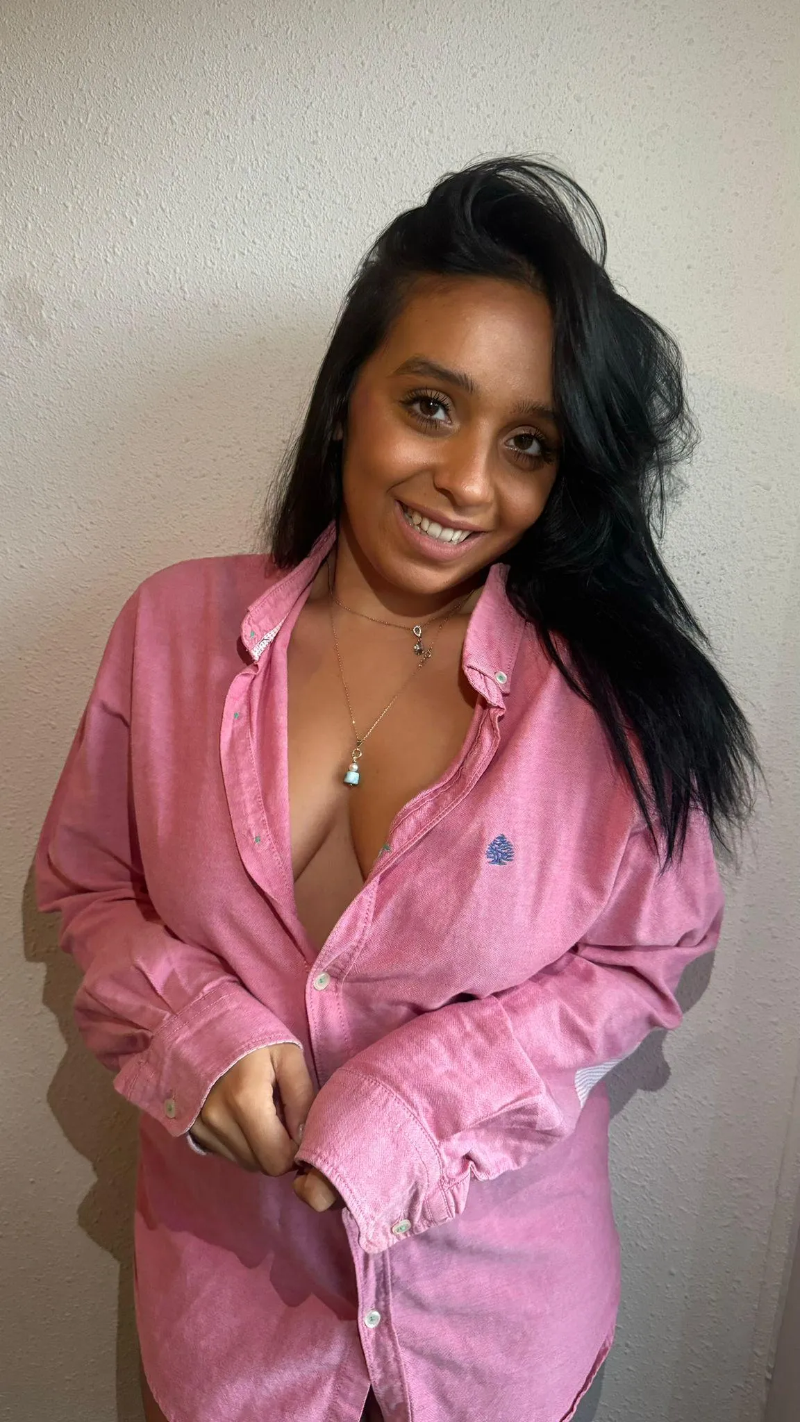 looking for the right pleasure, the one I deserve with my delicious booty