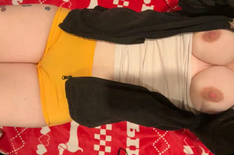 Looks like I'm horny and alone today