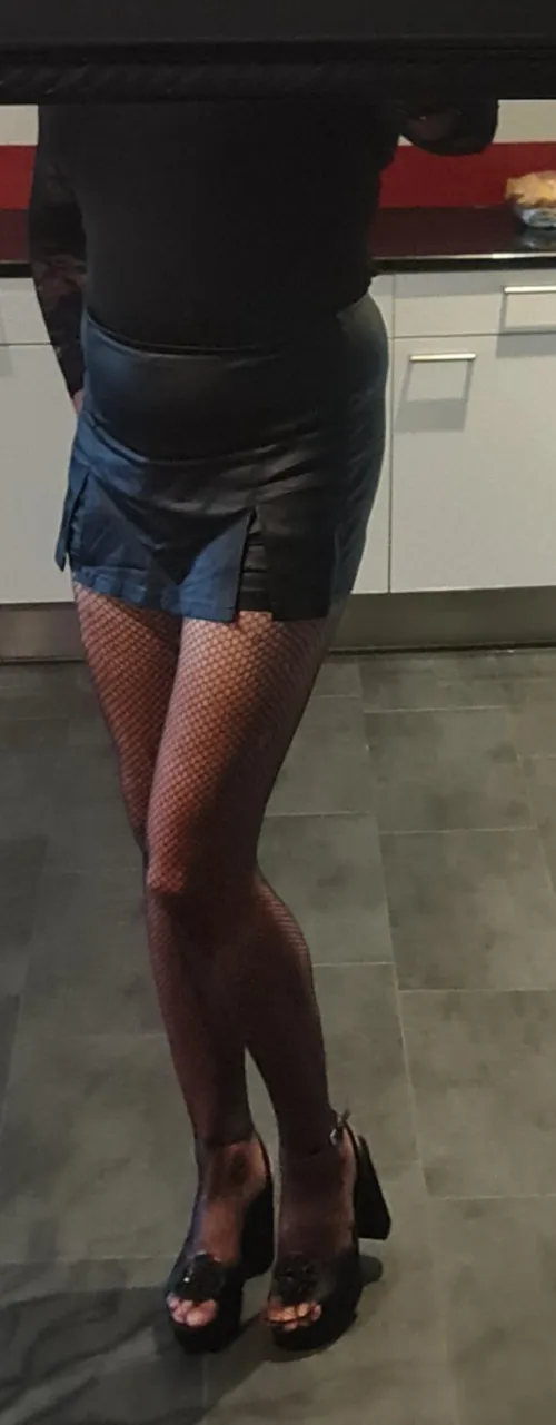 Wer möcht mir mier chatte znd es paar Stündöi verbringe 🥰