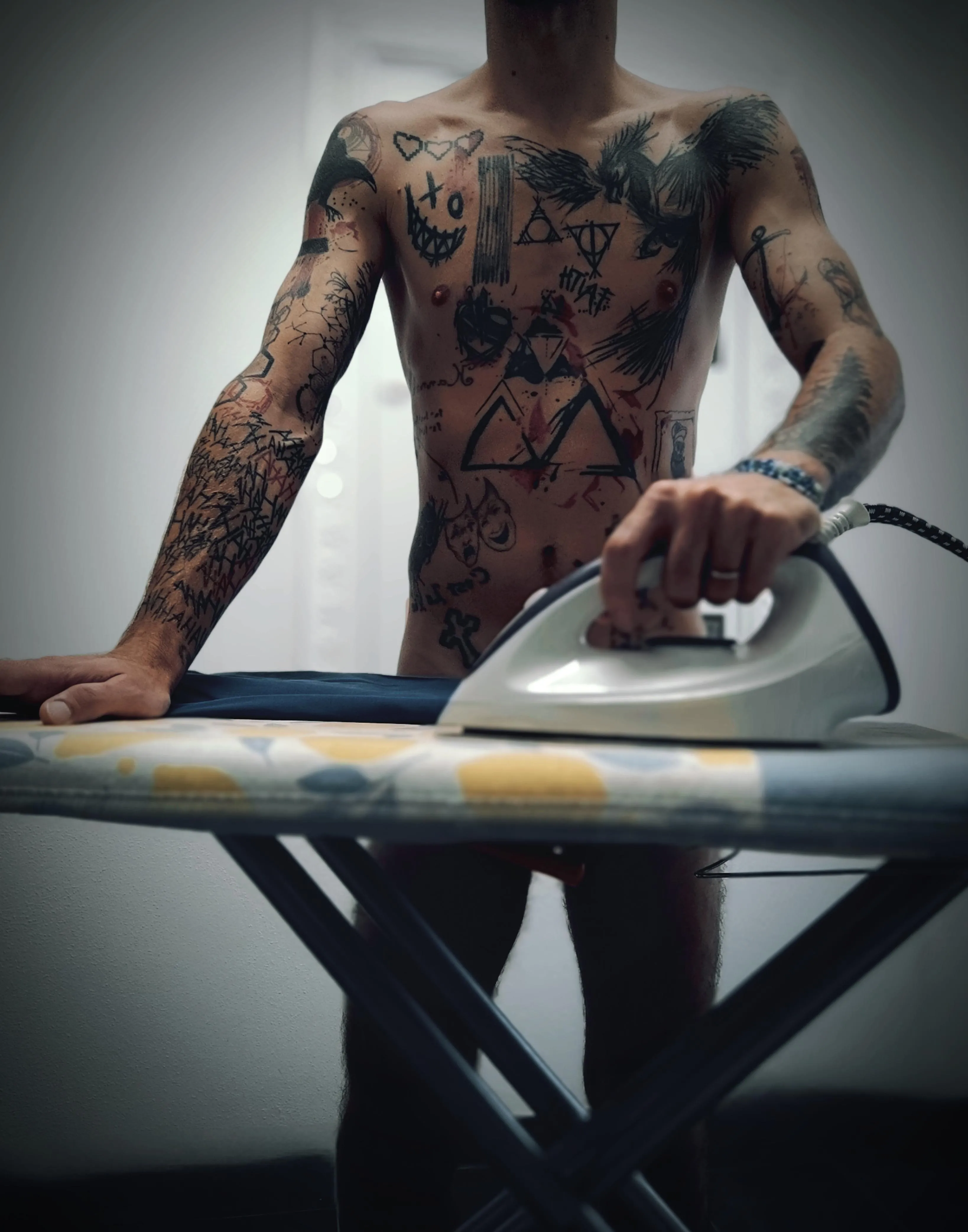 [wpc] The ironing board spoils the view