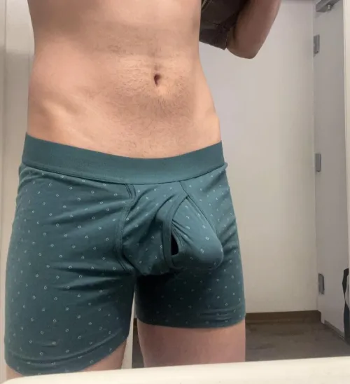 (19) my undies are stinky who wants them?