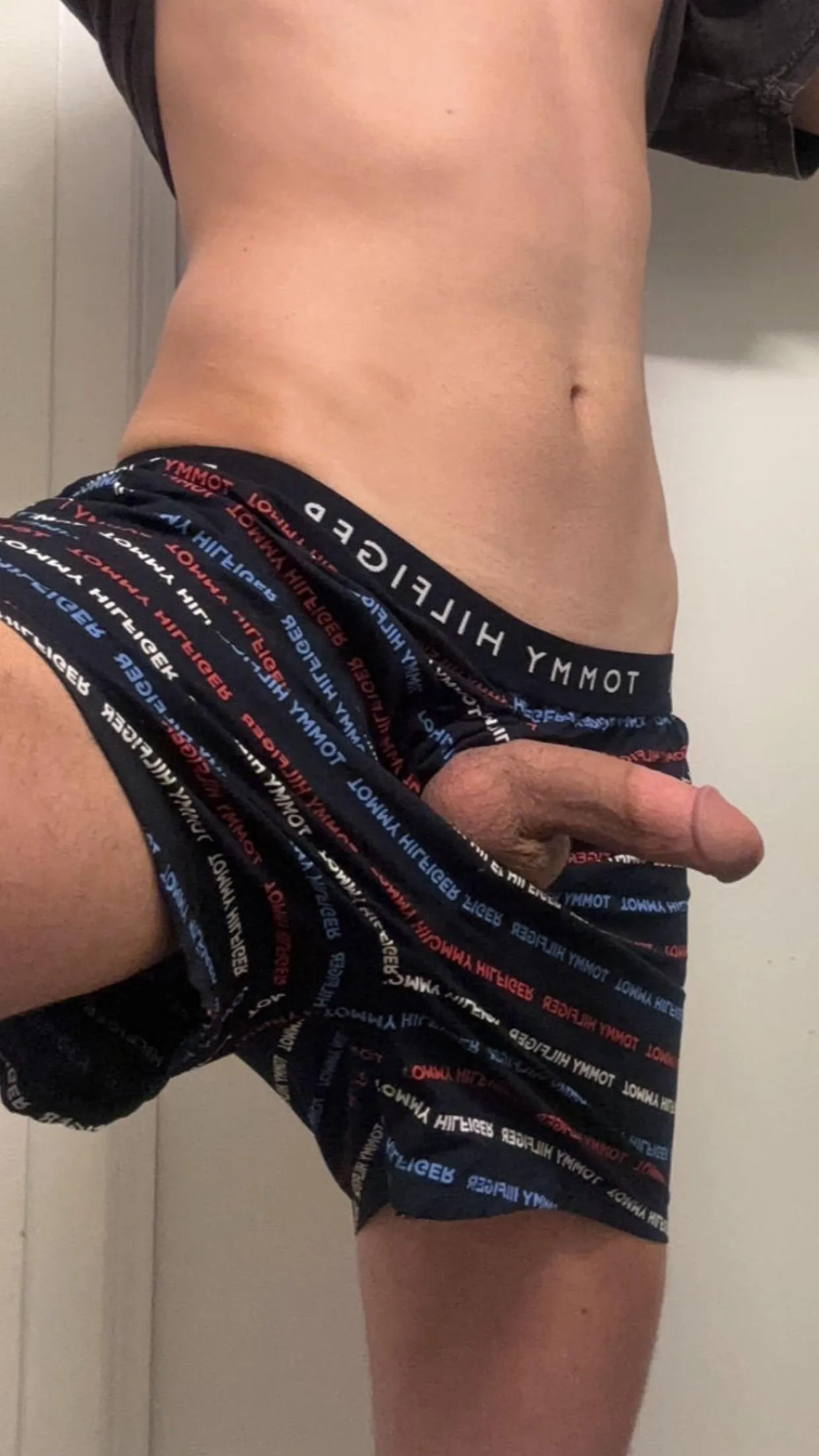 (19) where are the good piggy’s who know how to serve with their wallet