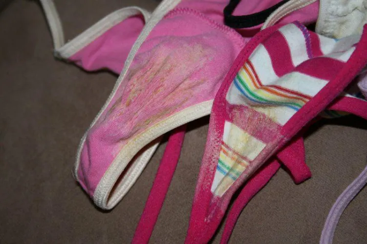 Messy panties 🥵