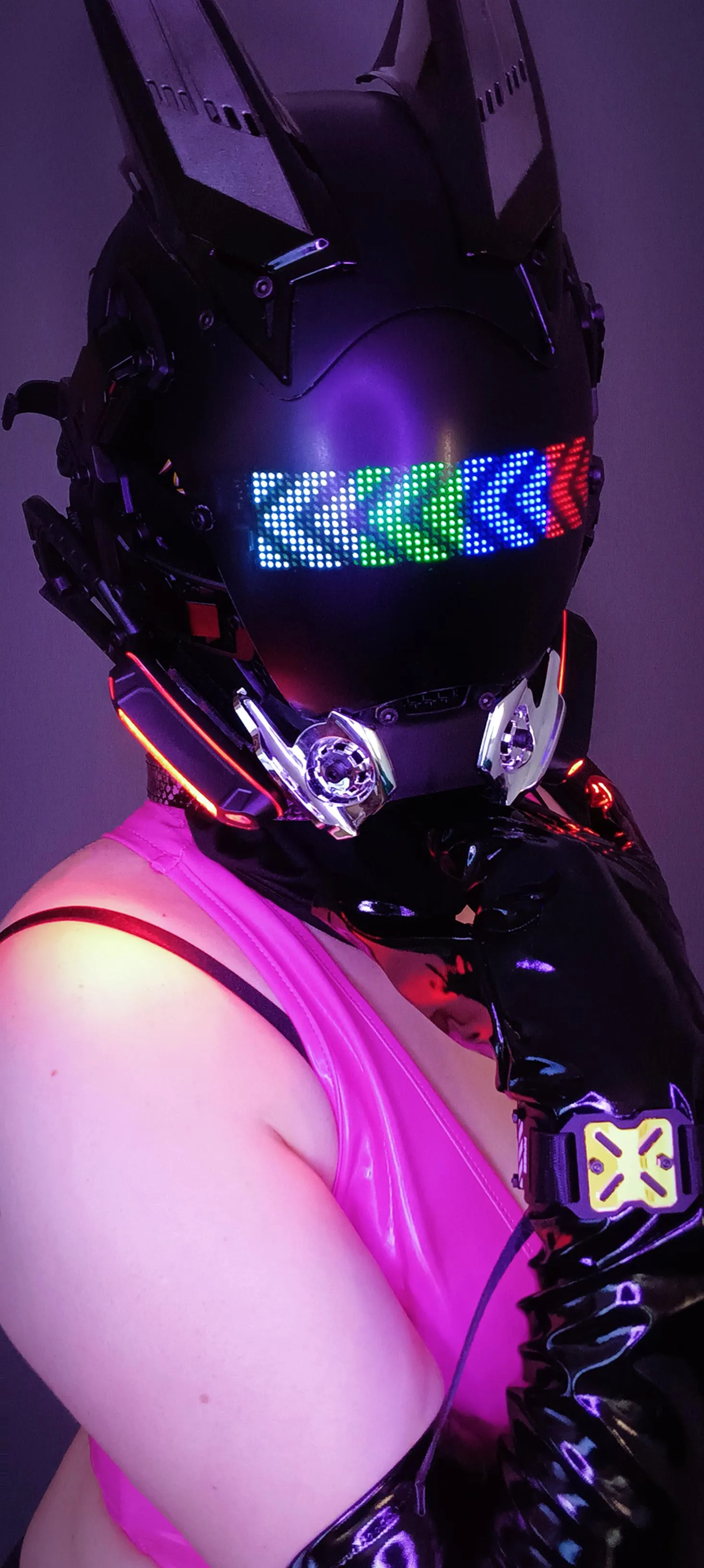 Synthetic materials for a synthetic girl