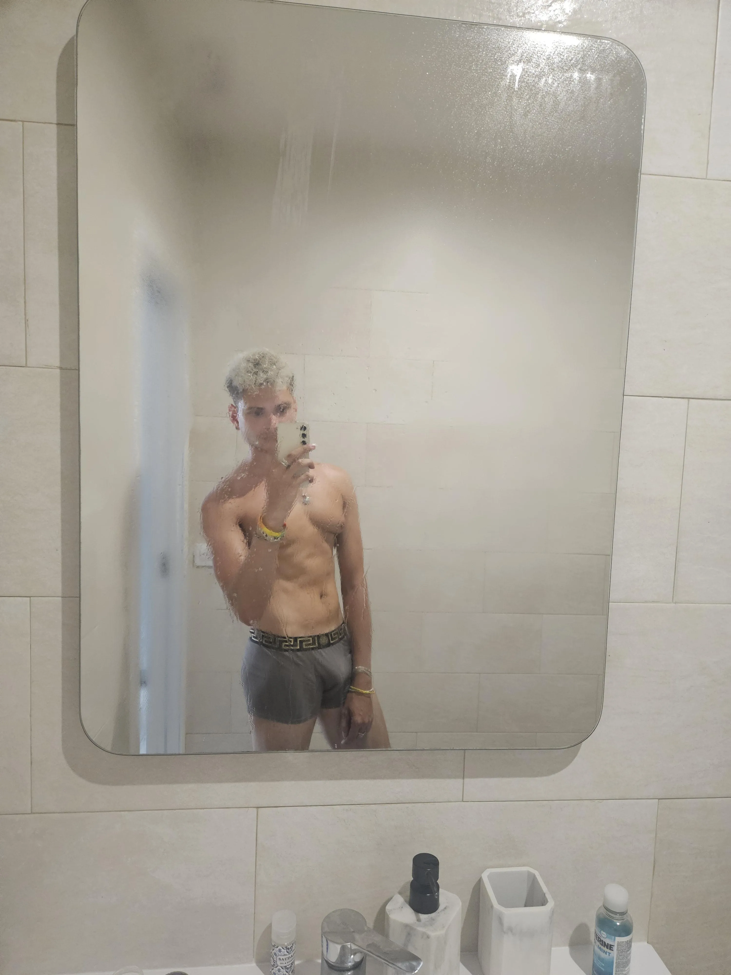 Time to get serving fags.. i need a new atm