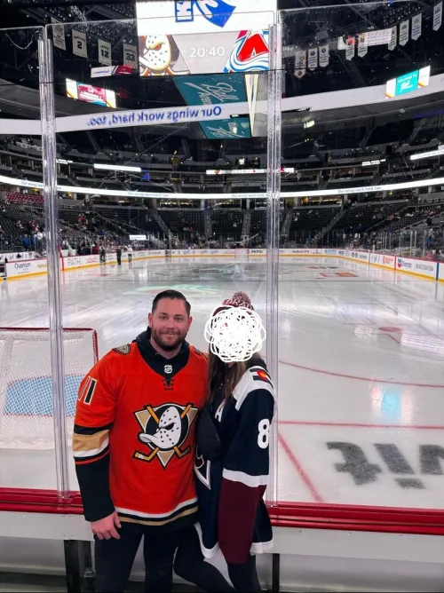 29F31M looking for another couple of select single M to let her suck you off with a condom