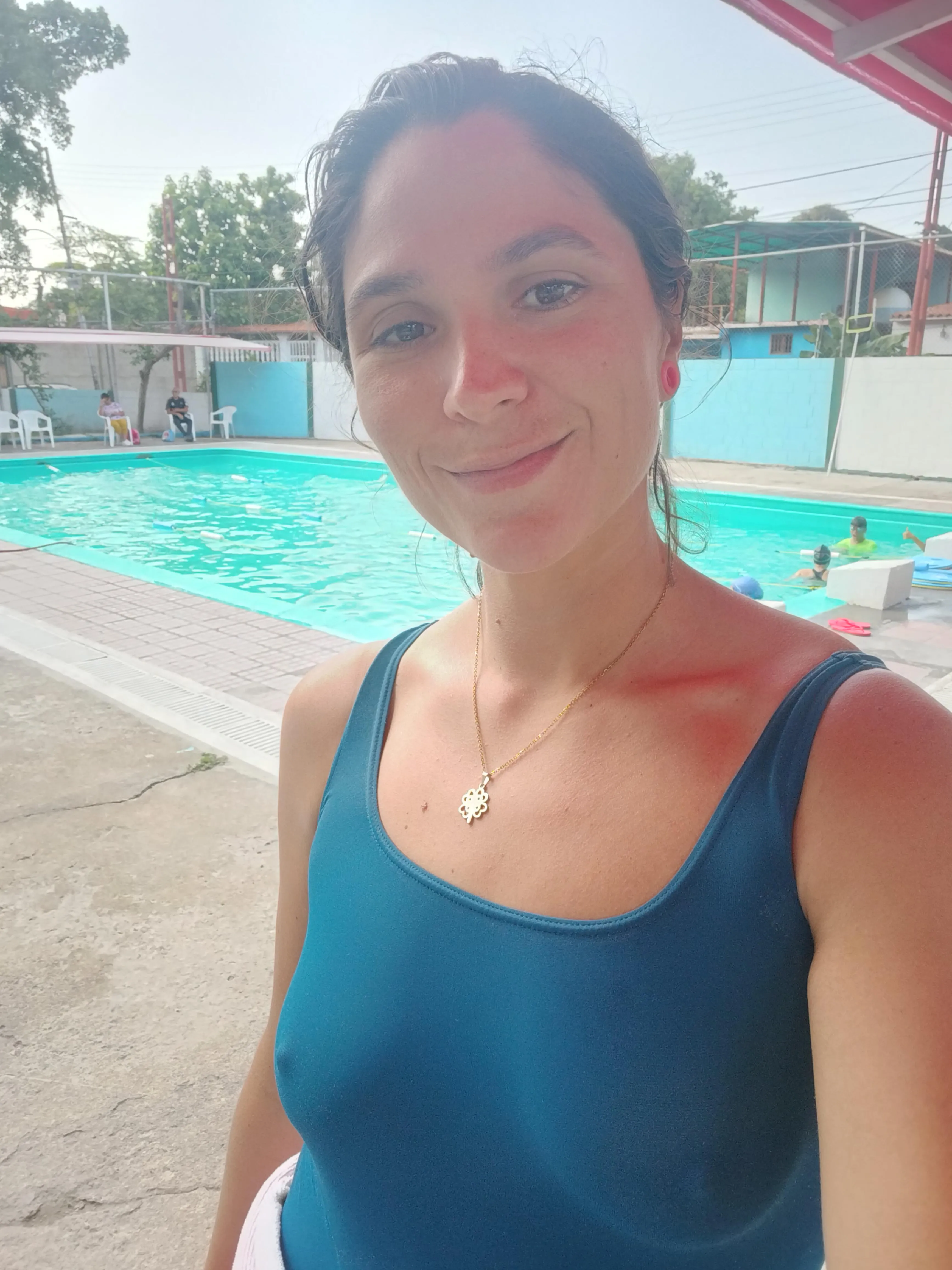 F33] no make up, just a natural woman, do I look hot?