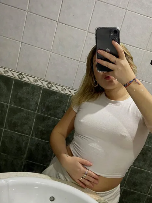 i cant hide them, and i dont want to :P