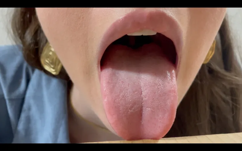 I love a willing tiny snack... {f}