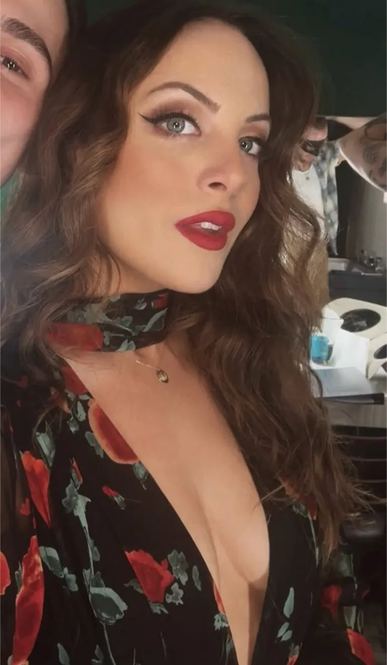Liz Gillies