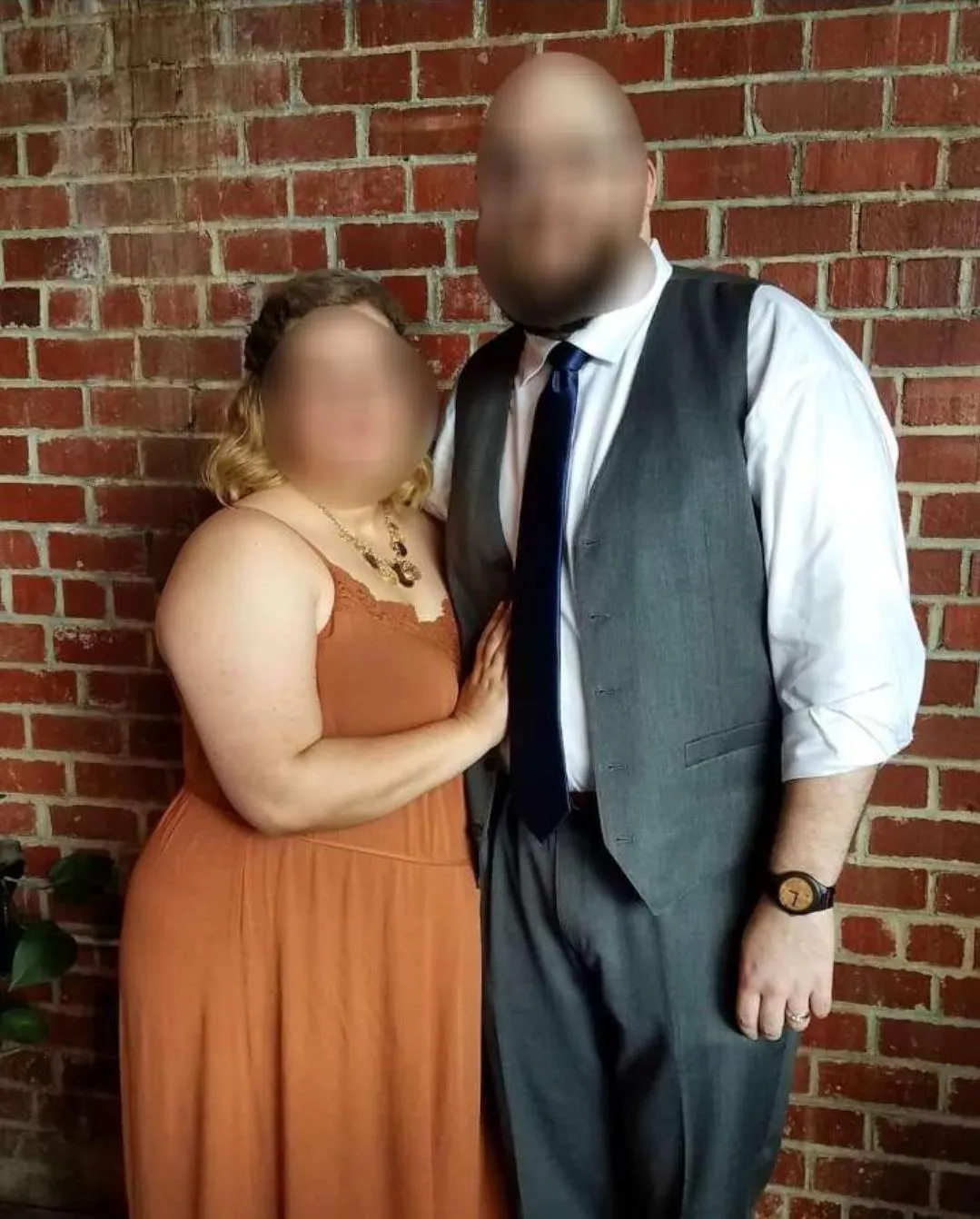 Searching for a sexting partner for him