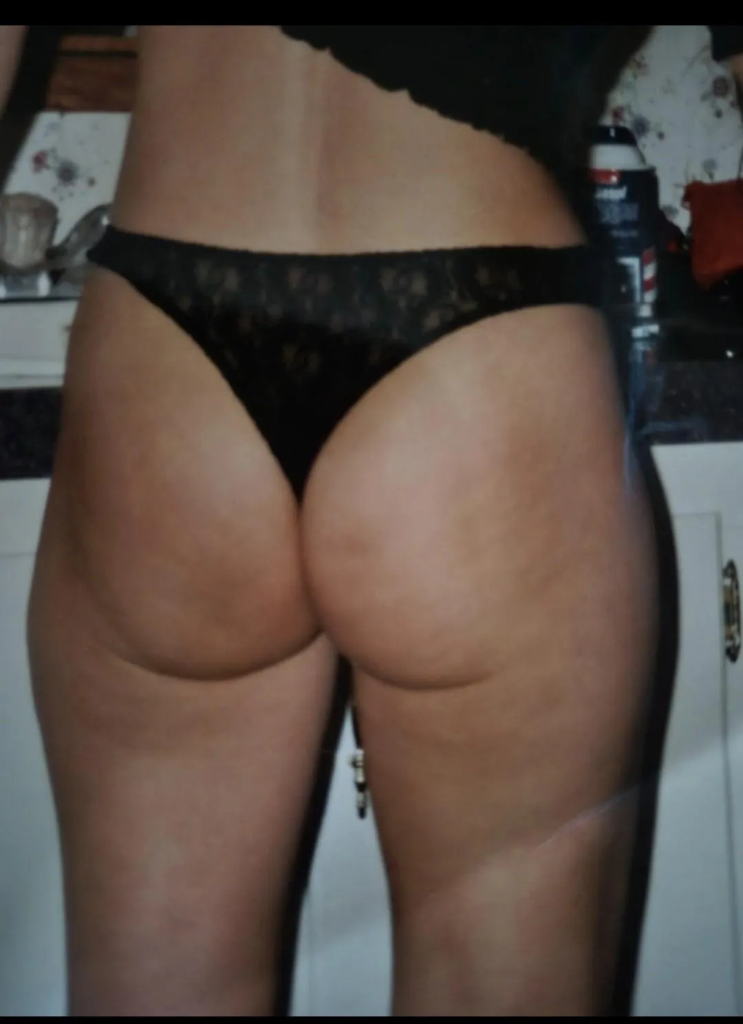 The wife (24) in 1994