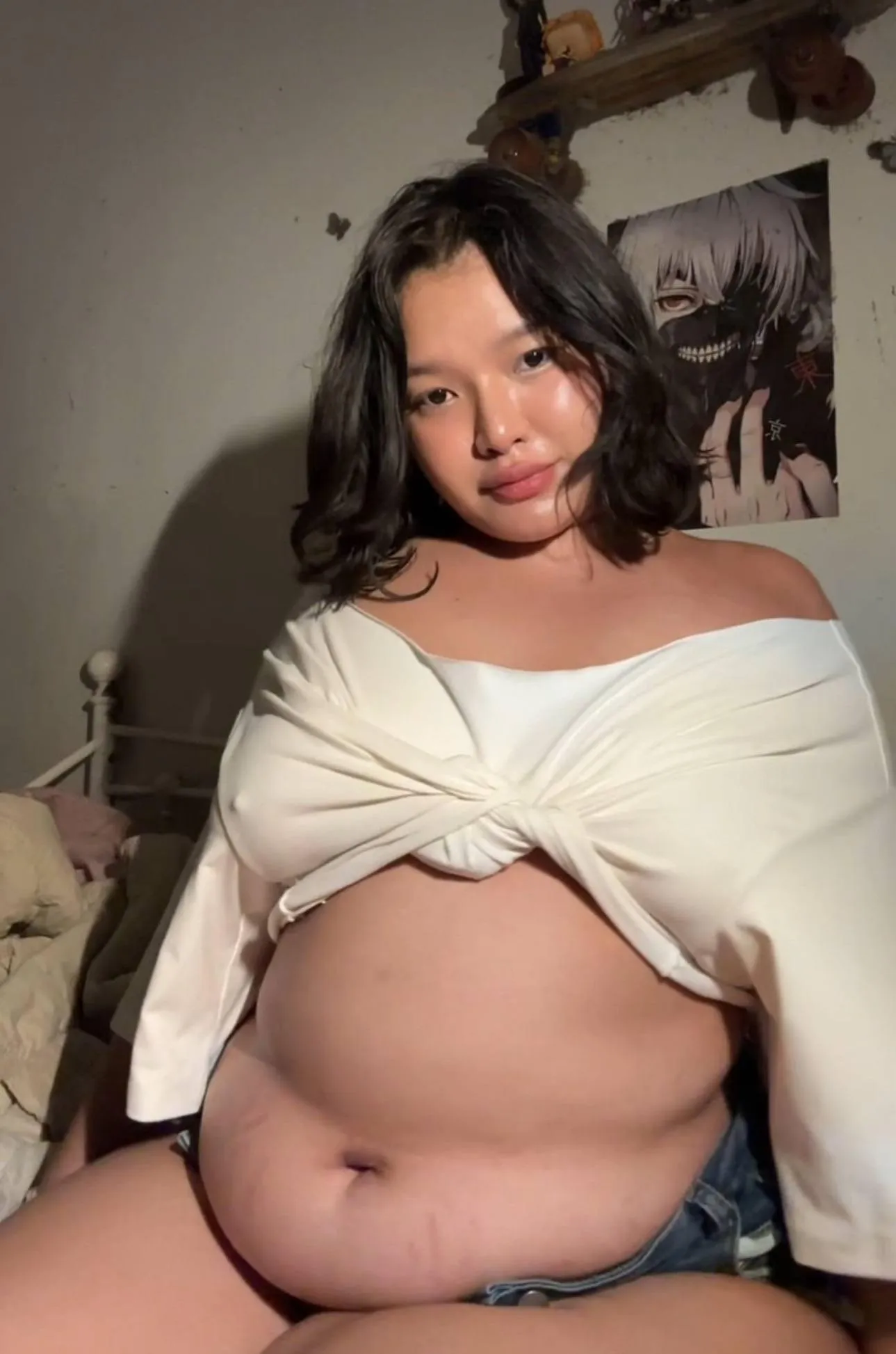 Woke up still bloated from last nights stuffing…