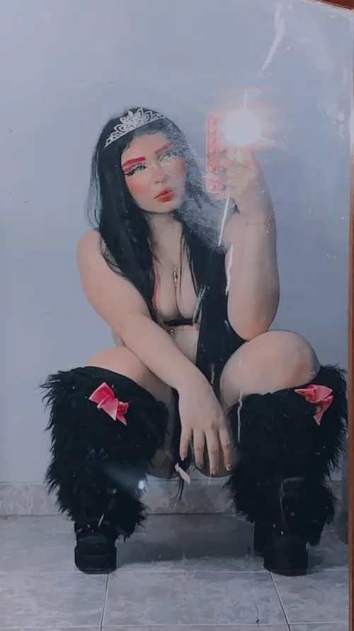 22 F4MF freshly single and need a distraction like a threesome maybe. Who’s free on Aug 8th? I can travel