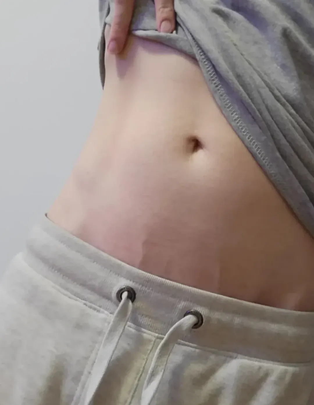 22M4M MKE wanna have a tiny 5'3 105lb femboy friend?