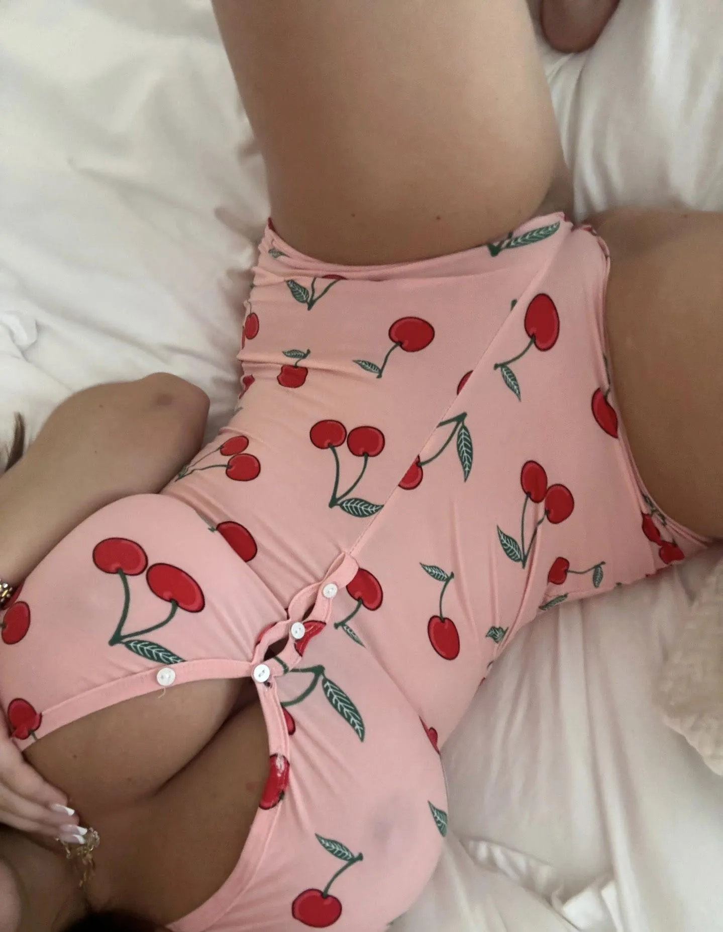 hit me up if ur a good boy😘