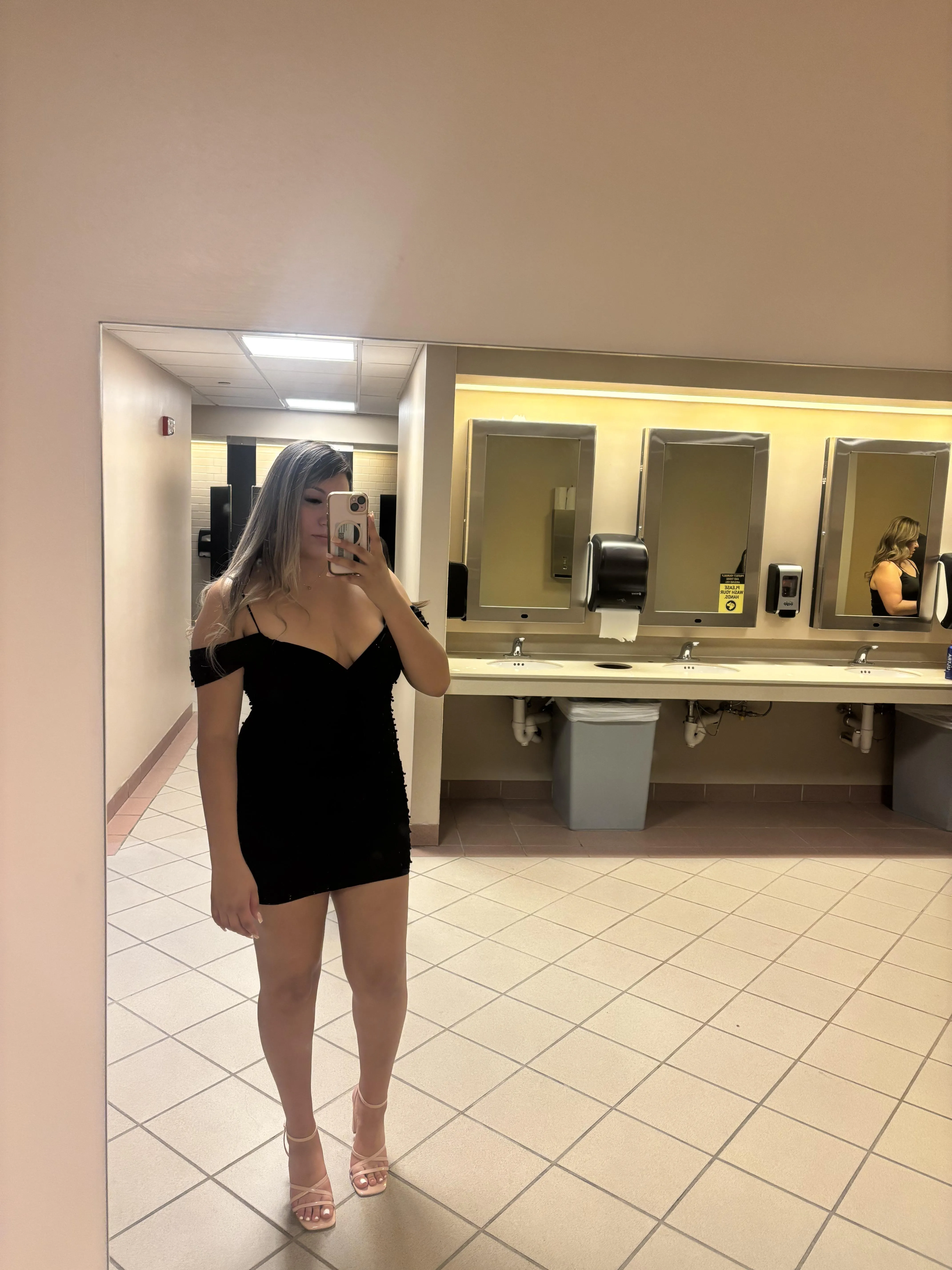 i lowkey hate my figure 😐