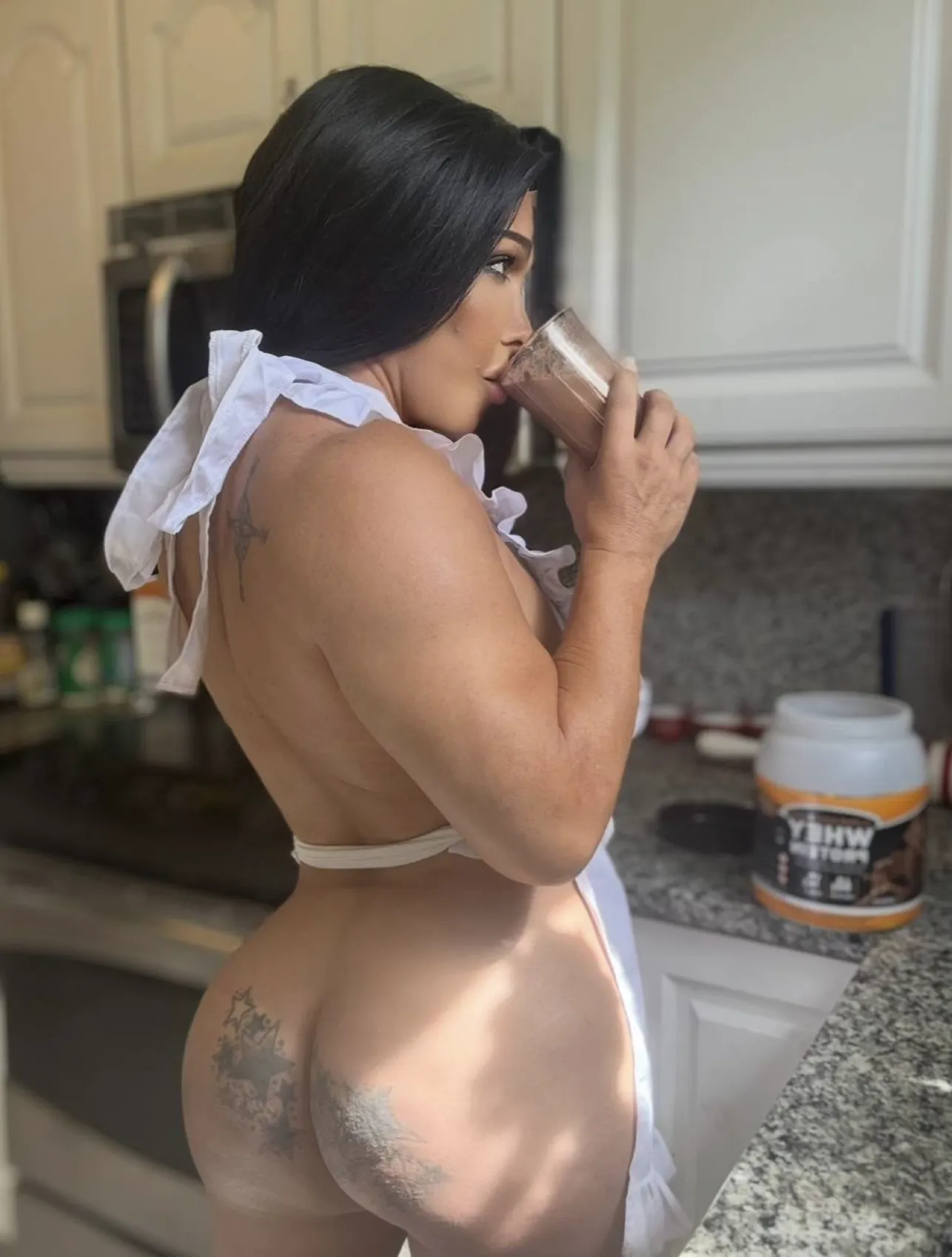 If I showed you my cock on first date, what would you do