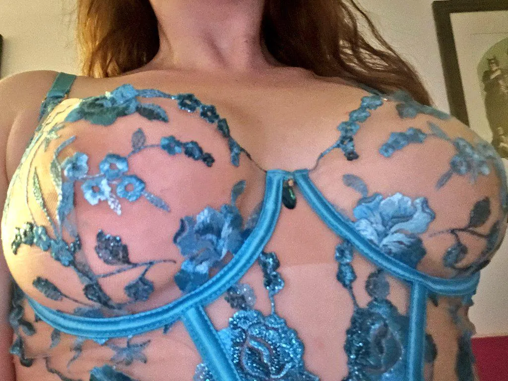 it's just soooo easy to make your mind melt and your wallet open 🧸✨️