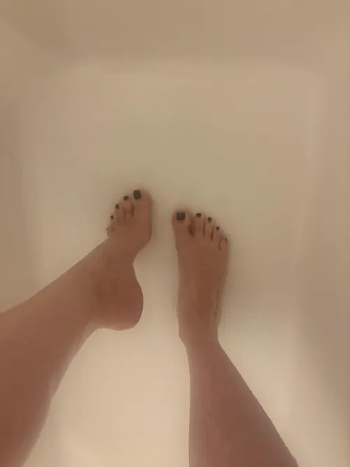 Mommy is so wet 🤭😏