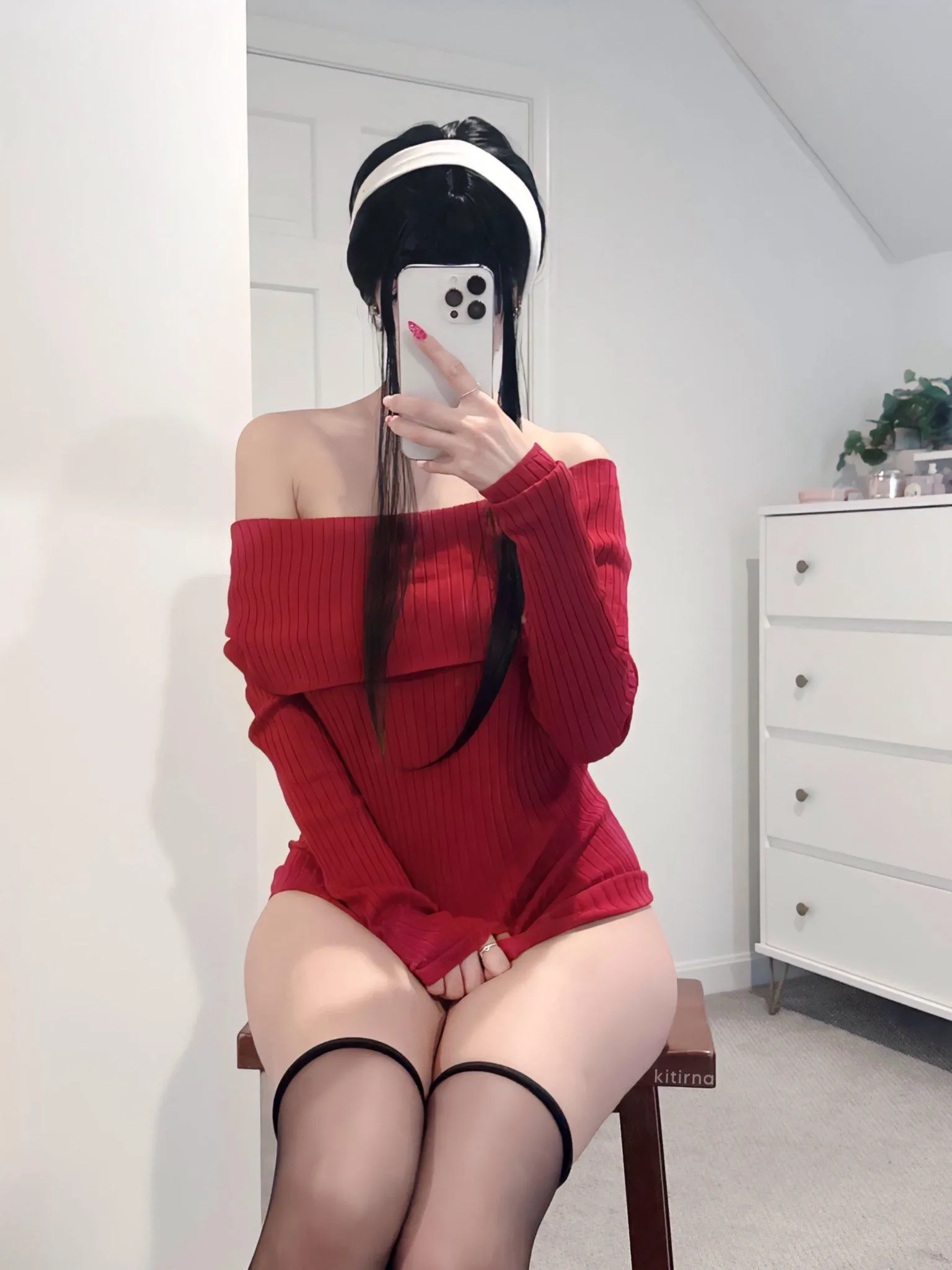 Sexy Yor Cosplay (By @Kitirna)