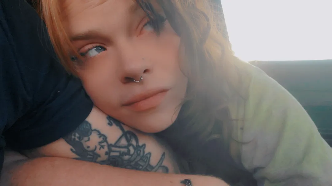 Someone please 🥺🥺🥺