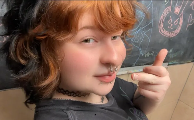 You think you deserve even deserve an ounce of my finger?How funny. You're lucky you even get this.