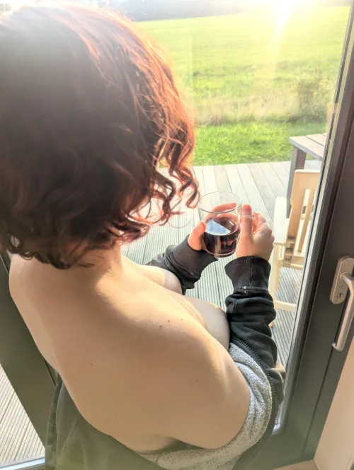 All that's missing are your kisses on my shoulder.