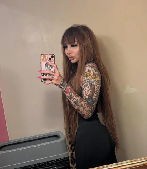 do you like my big plastic lips?