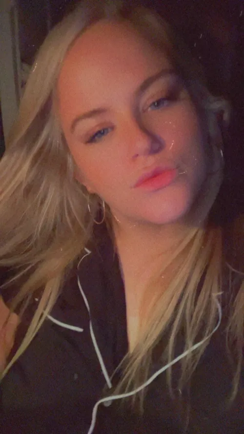 Hi Daddy 😘[online]