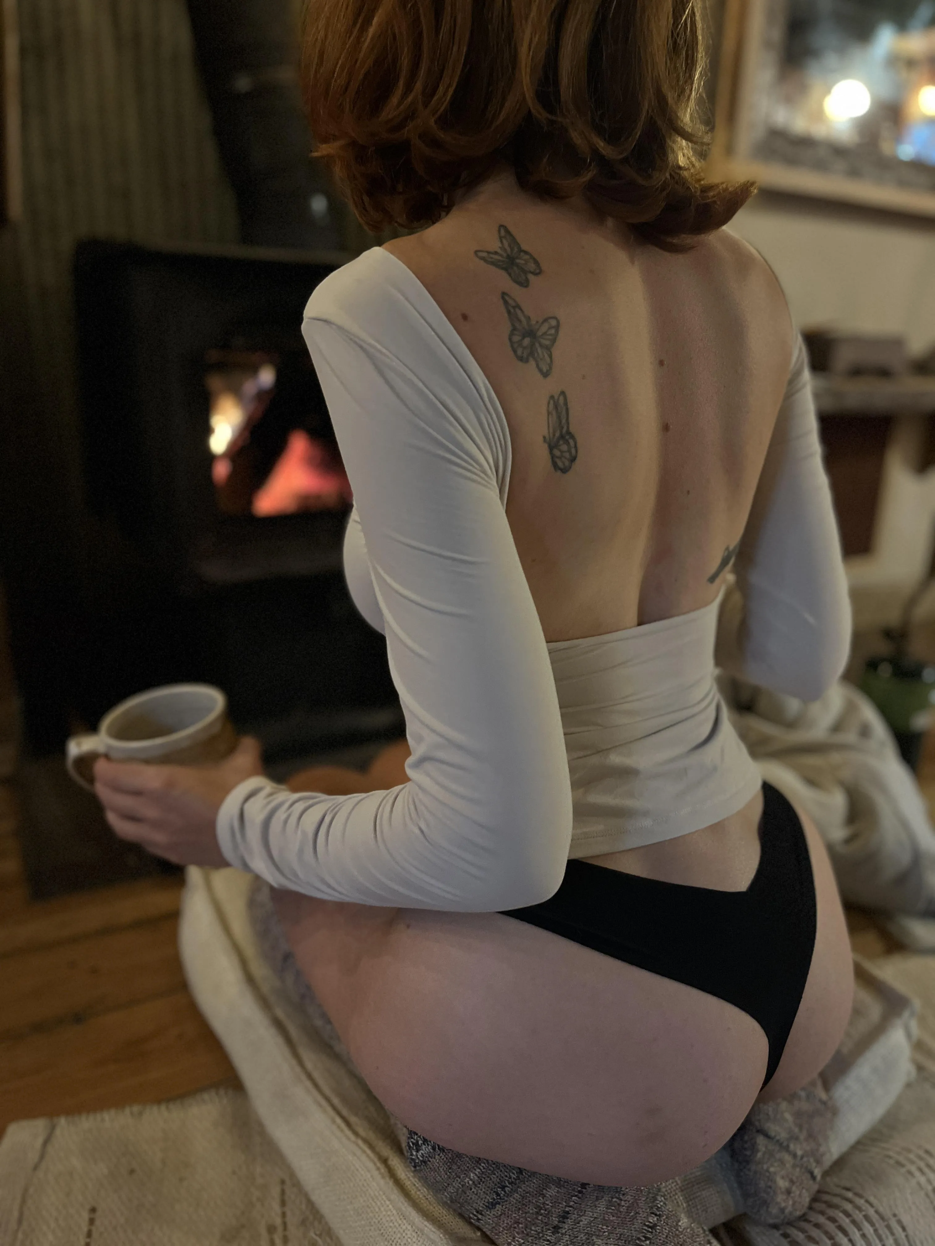 I love a low back top