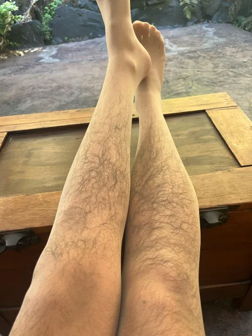 I love feeling smooth while being so hairy underneath 😏